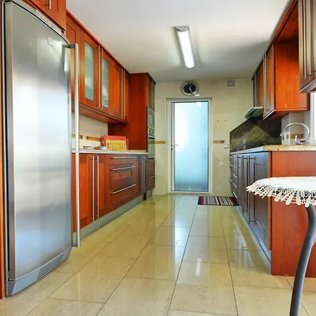 Villa 104515 - In *